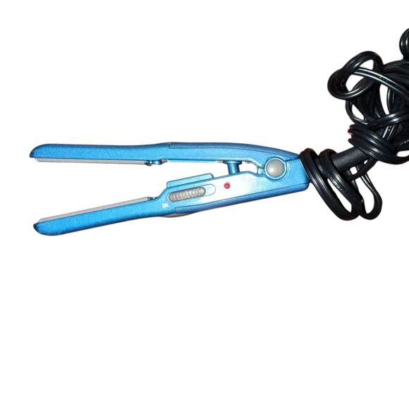 SOLD BaByliss PRO Nano Titanium 1/2" Plate Mini Ceramic Flat Iron Travel - Picture 1 of 7